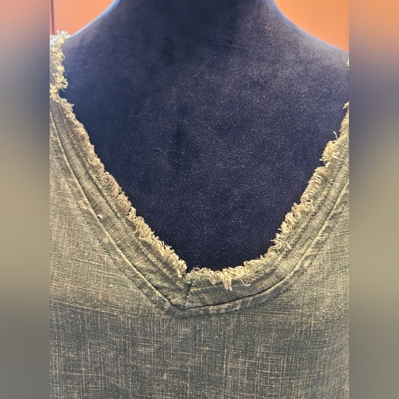 Zenana Outfitters Washed Linen Olive Frayed Hem Top. - Picture 5 of 7